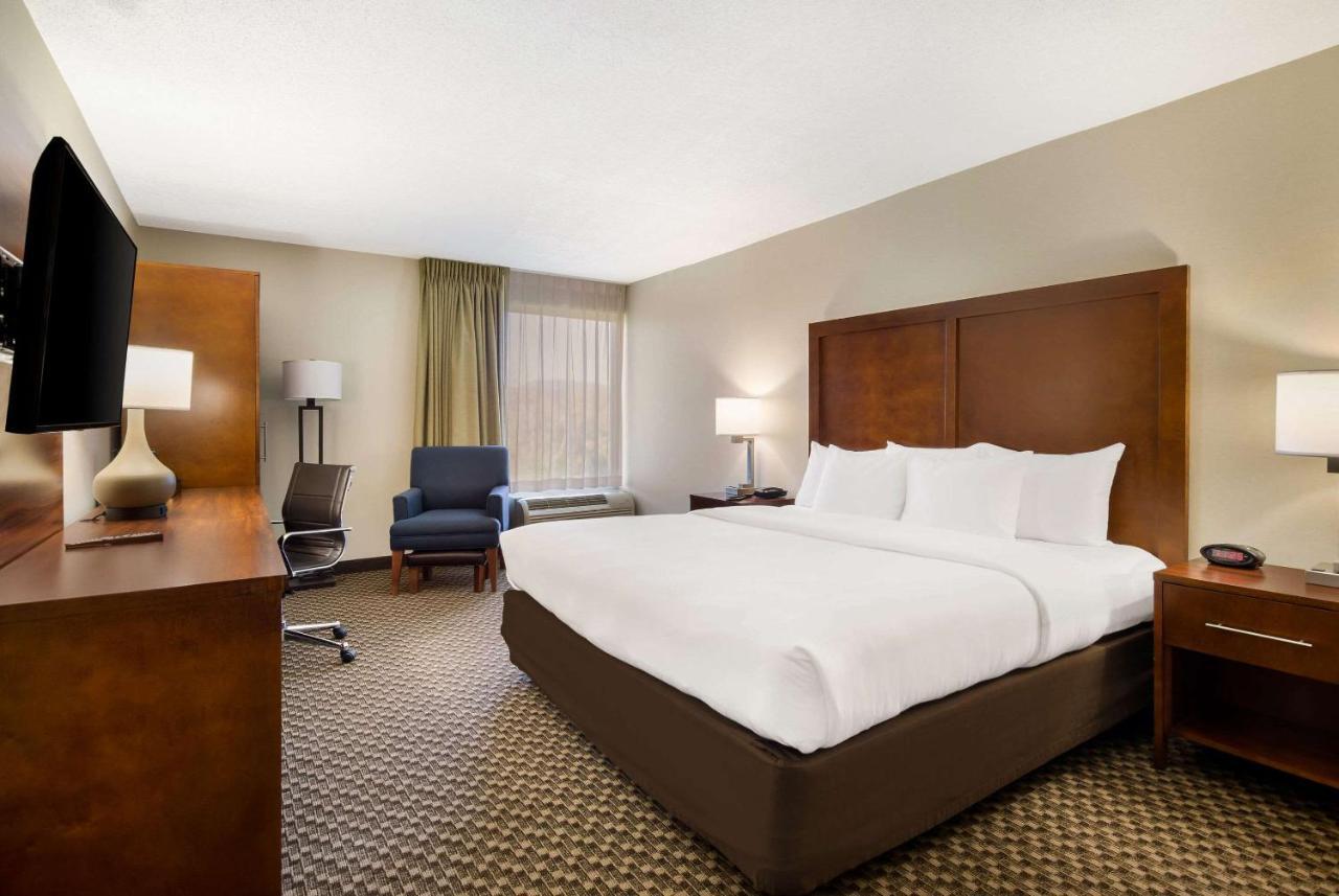 Comfort Inn Virginia Horse Center Lexington Eksteriør billede